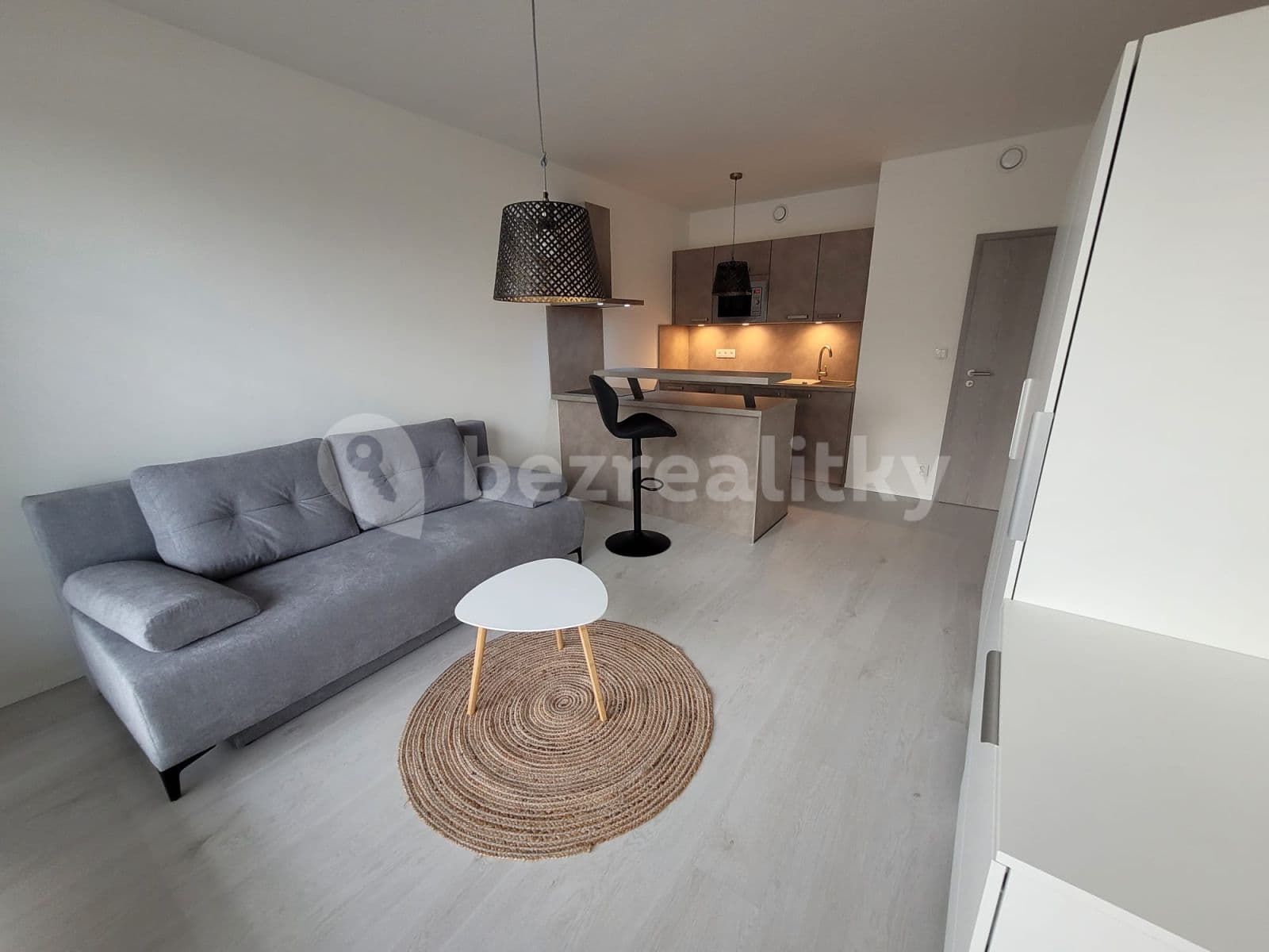 Studio flat to rent, 31 m², U Nového dvora, Prague, Prague Studio flat to rent, 31 m², U Nového dvora, Prague, Prague