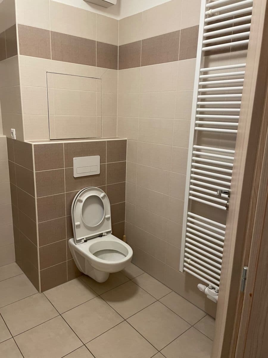 1 bedroom with open-plan kitchen flat to rent, 50 m², Edvarda Beneše, Olomouc, Olomoucký Region 1 bedroom with open-plan kitchen flat to rent, 50 m², Edvarda Beneše, Olomouc, Olomoucký Region