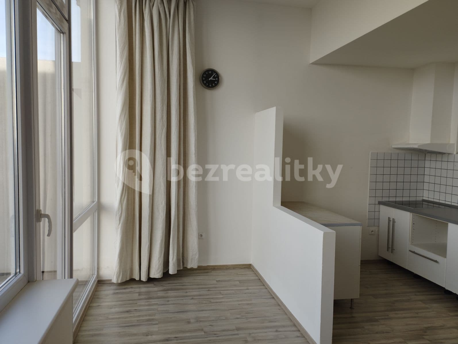 2 bedroom with open-plan kitchen flat to rent, 80 m², Teplická, Prague, Prague 2 bedroom with open-plan kitchen flat to rent, 80 m², Teplická, Prague, Prague