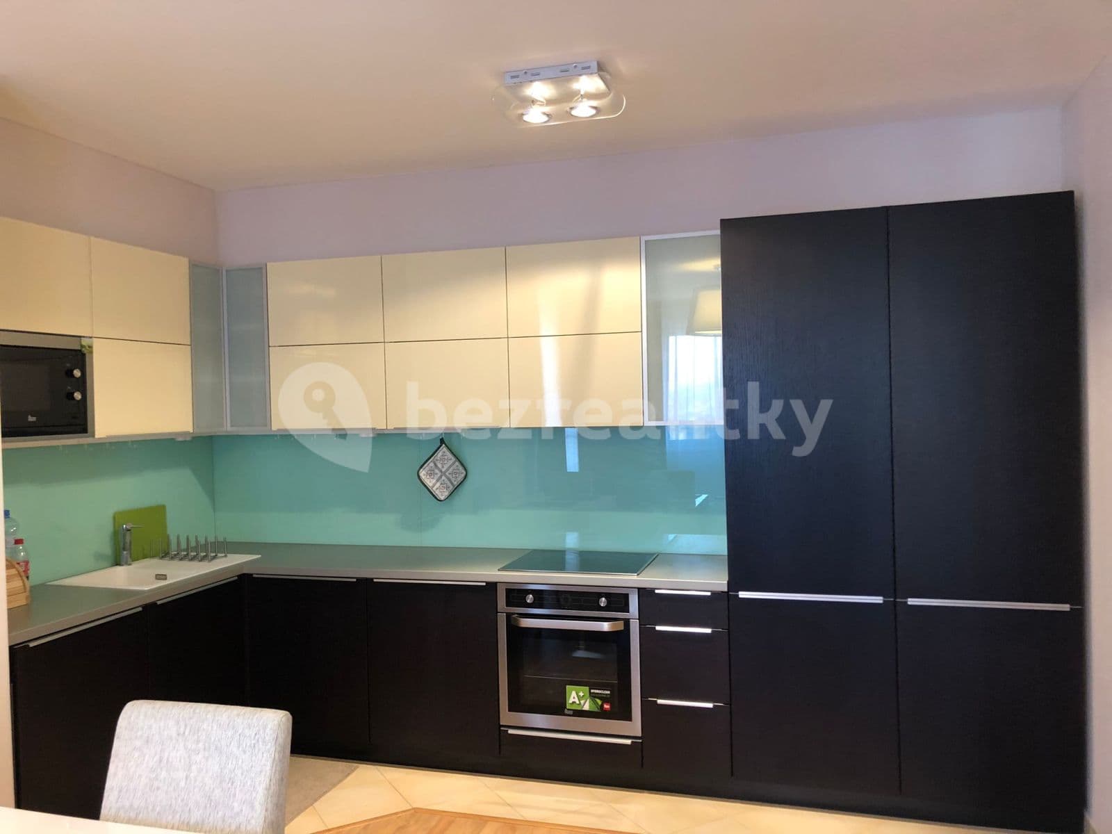 1 bedroom with open-plan kitchen flat to rent, 55 m², Hugo Haase, Prague, Prague 1 bedroom with open-plan kitchen flat to rent, 55 m², Hugo Haase, Prague, Prague