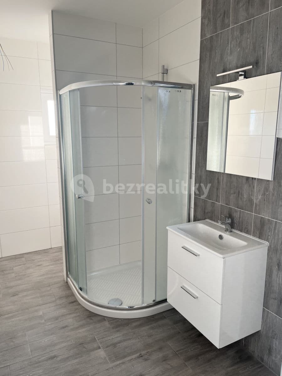 Studio flat to rent, 32 m², Ve Stráni, Herink, Středočeský Region Studio flat to rent, 32 m², Ve Stráni, Herink, Středočeský Region