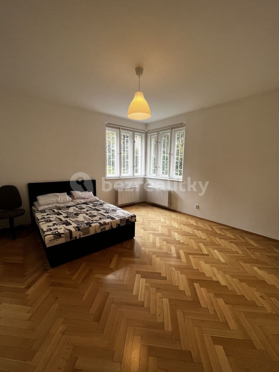 3 bedroom with open-plan kitchen flat to rent, 135 m², Na Dračkách, Prague, Prague 3 bedroom with open-plan kitchen flat to rent, 135 m², Na Dračkách, Prague, Prague