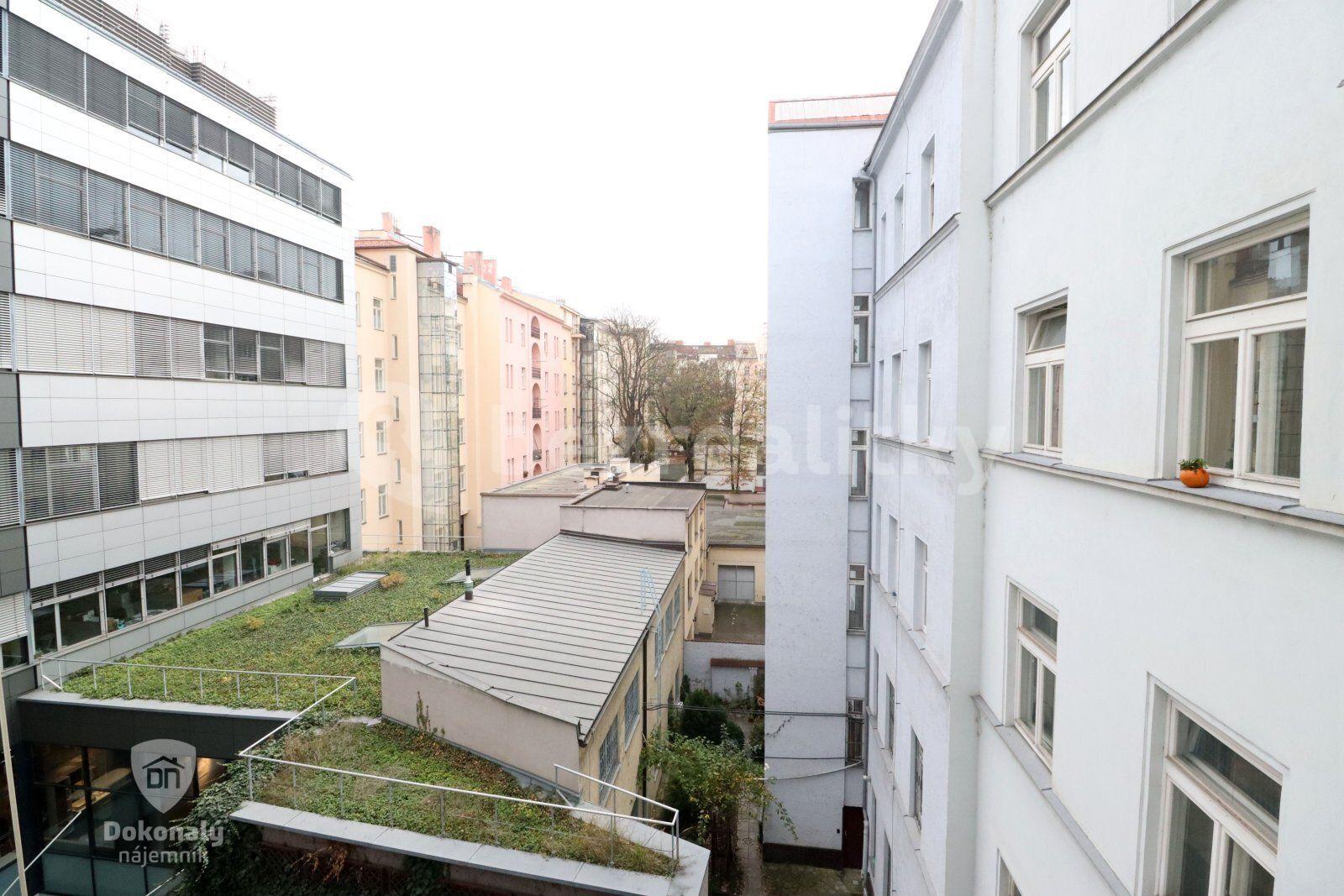 5 bedroom flat to rent, 133 m², Sokolská, Prague, Prague