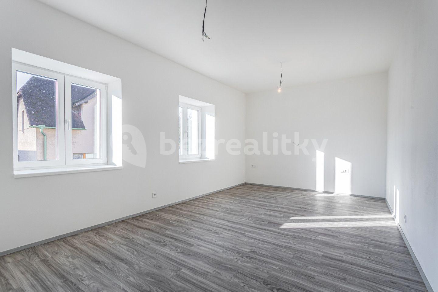 2 bedroom with open-plan kitchen flat for sale, 96 m², Mořina, Středočeský Region