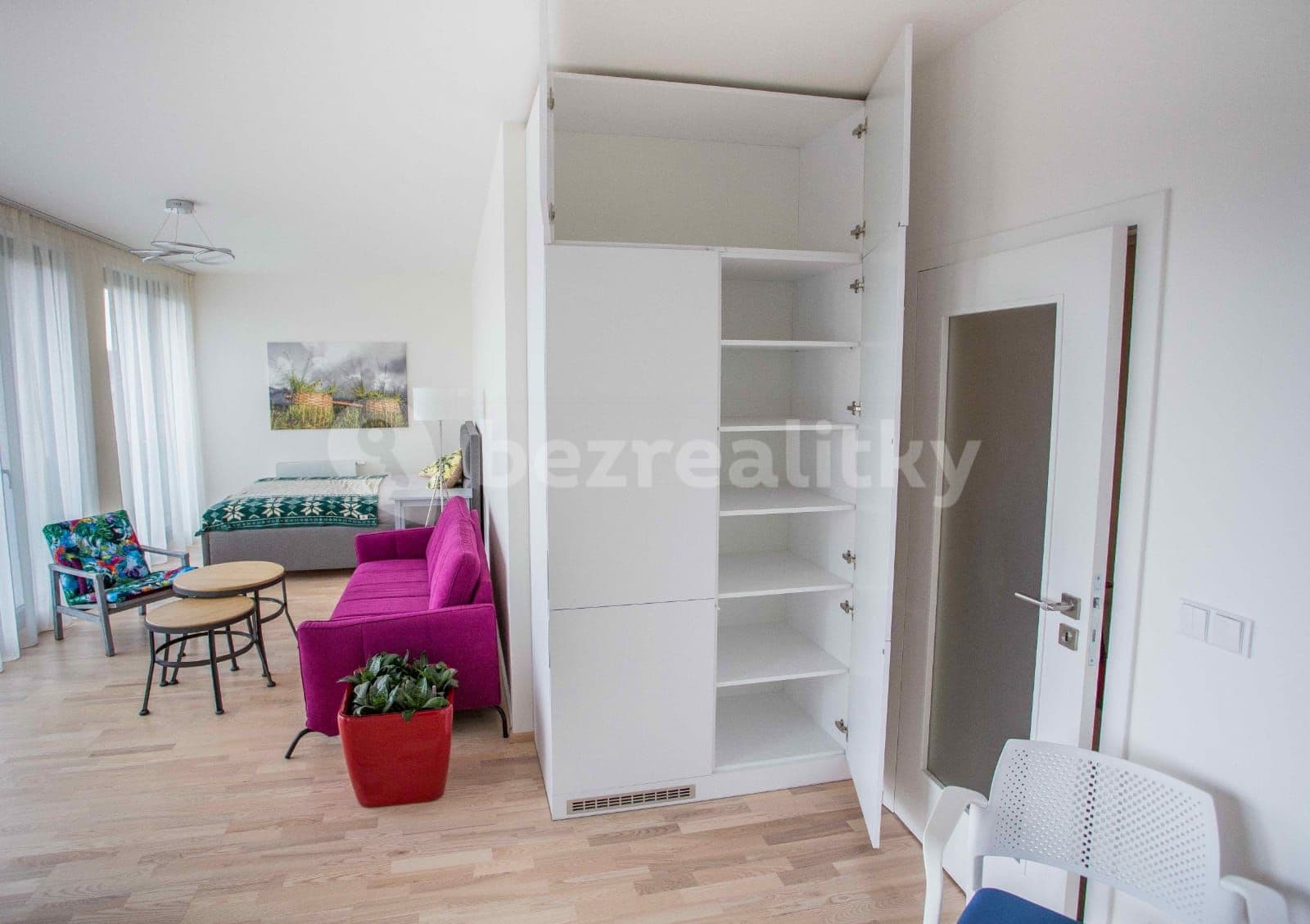 Studio flat to rent, 47 m², U Mlýnského kanálu, Prague, Prague Studio flat to rent, 47 m², U Mlýnského kanálu, Prague, Prague