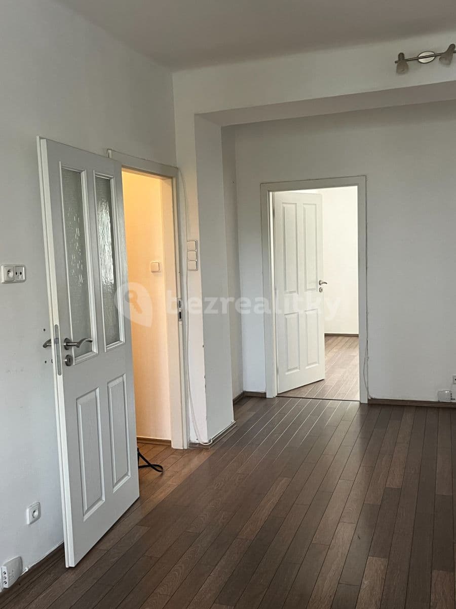 1 bedroom with open-plan kitchen flat to rent, 55 m², Jihlavská, Prague, Prague 1 bedroom with open-plan kitchen flat to rent, 55 m², Jihlavská, Prague, Prague