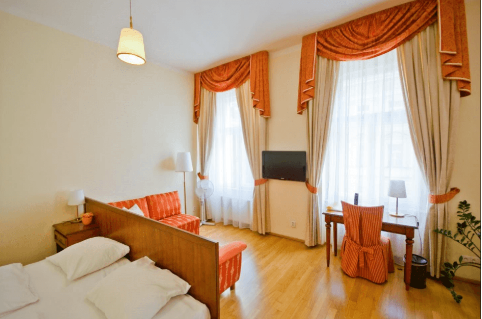 Studio flat to rent, 44 m², V Lesíčku, Prague, Prague Studio flat to rent, 44 m², V Lesíčku, Prague, Prague