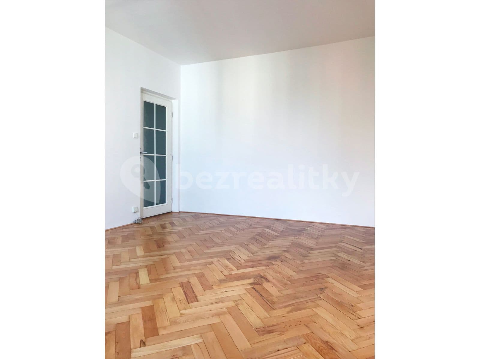 2 bedroom flat to rent, 52 m², Na Vrcholu, Prague, Prague 2 bedroom flat to rent, 52 m², Na Vrcholu, Prague, Prague