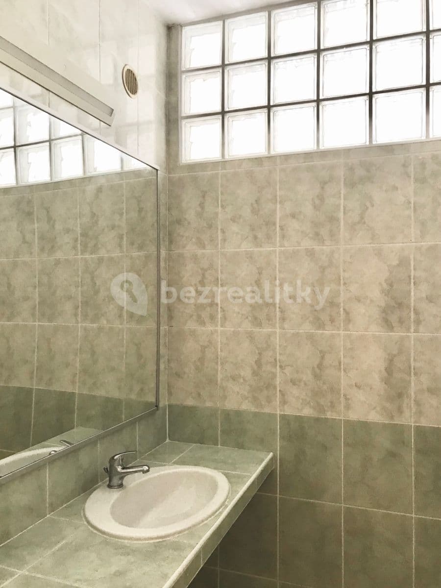 2 bedroom flat to rent, 52 m², Na Vrcholu, Prague, Prague 2 bedroom flat to rent, 52 m², Na Vrcholu, Prague, Prague