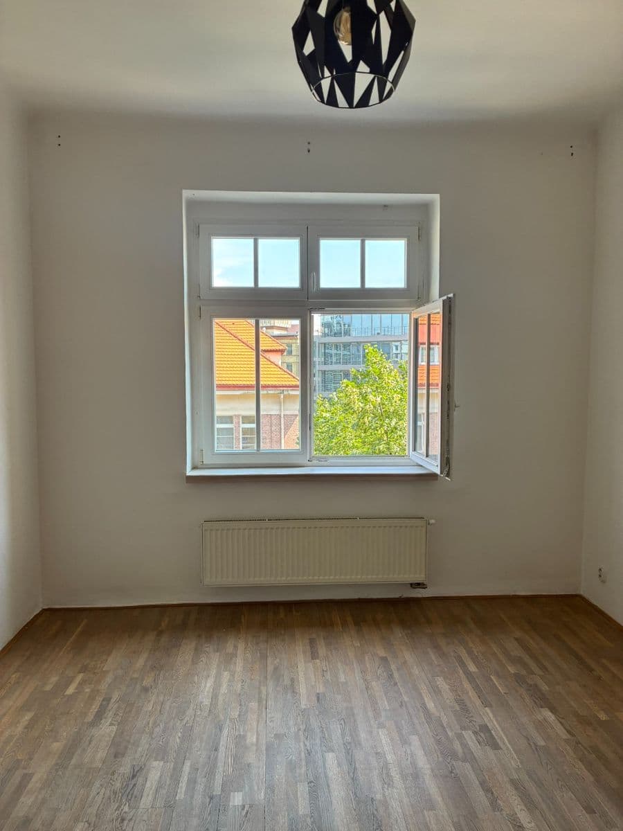 1 bedroom with open-plan kitchen flat to rent, 52 m², U Uranie, Prague, Prague 1 bedroom with open-plan kitchen flat to rent, 52 m², U Uranie, Prague, Prague