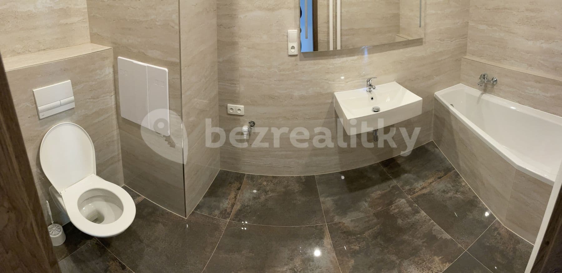 1 bedroom with open-plan kitchen flat to rent, 45 m², Buzulucká, Teplice, Ústecký Region 1 bedroom with open-plan kitchen flat to rent, 45 m², Buzulucká, Teplice, Ústecký Region