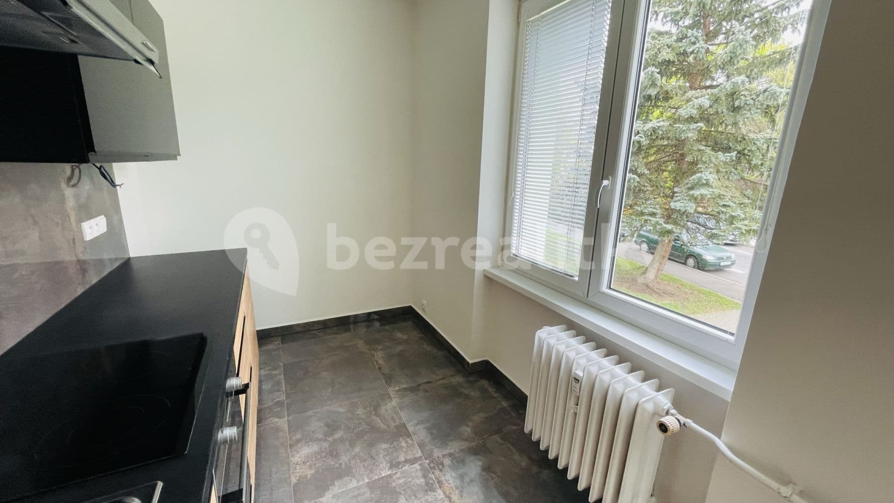 1 bedroom with open-plan kitchen flat to rent, 45 m², Buzulucká, Teplice, Ústecký Region 1 bedroom with open-plan kitchen flat to rent, 45 m², Buzulucká, Teplice, Ústecký Region