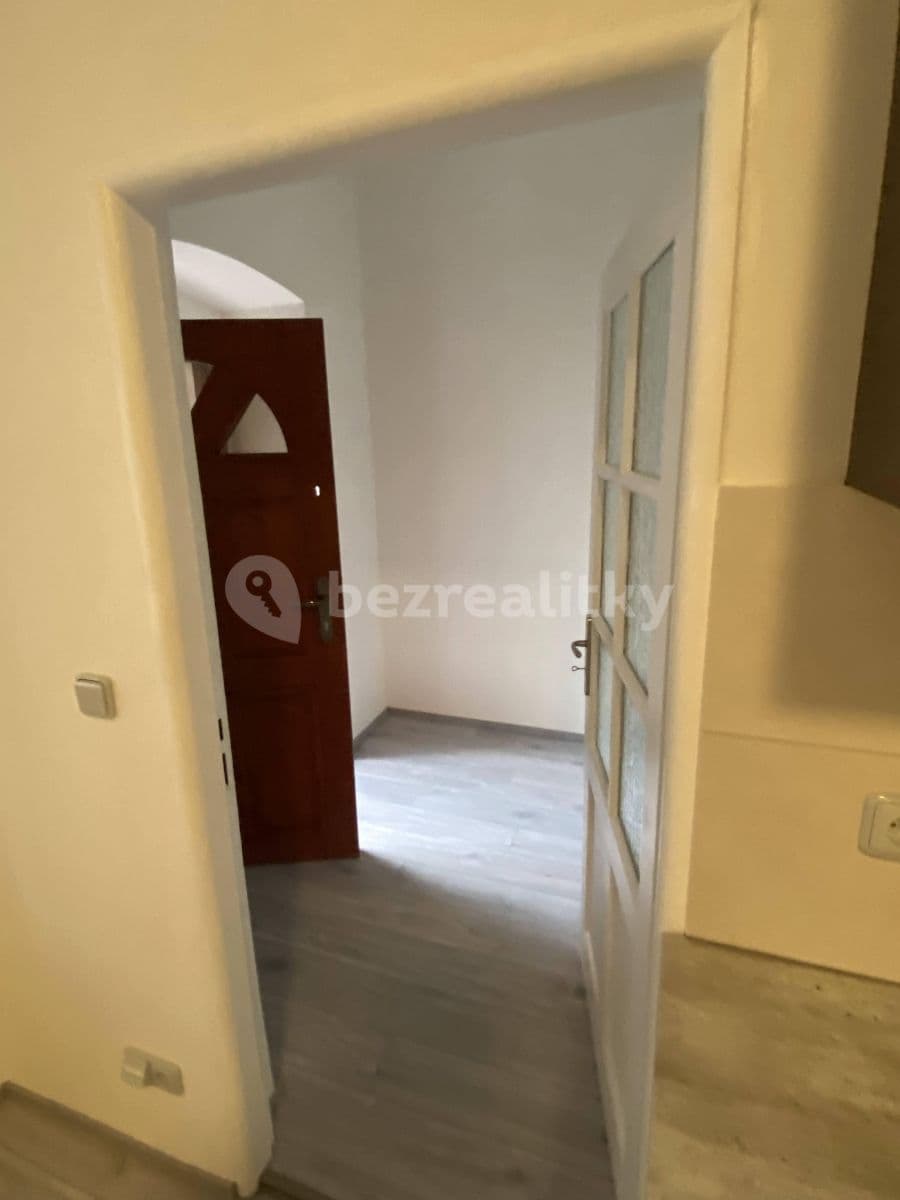 1 bedroom flat to rent, 46 m², Viktora Huga, Prague, Prague 1 bedroom flat to rent, 46 m², Viktora Huga, Prague, Prague