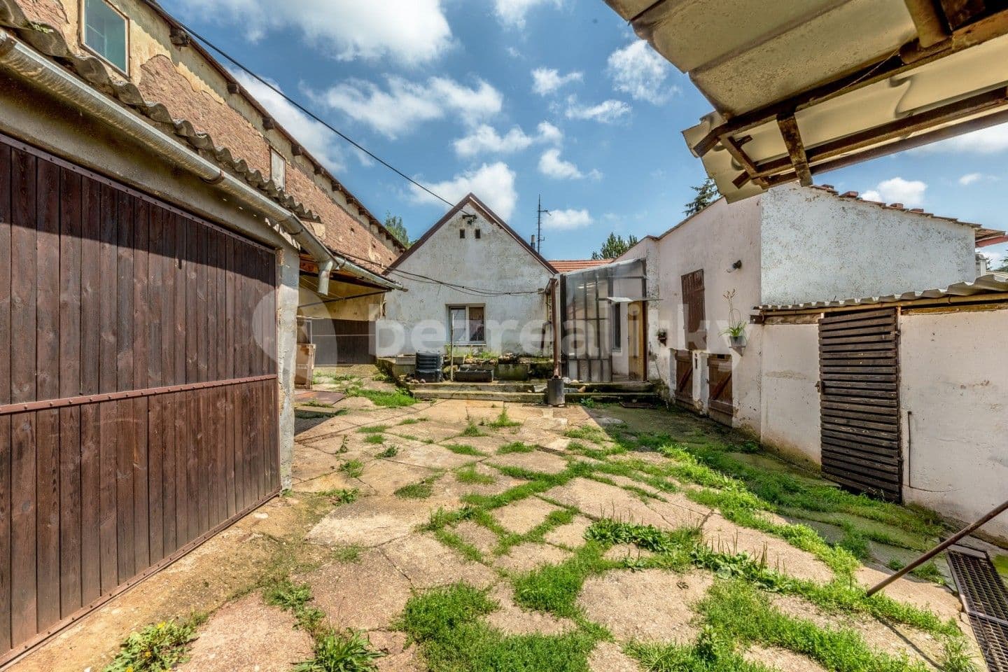 house for sale, 193 m², Černuc, Středočeský Region