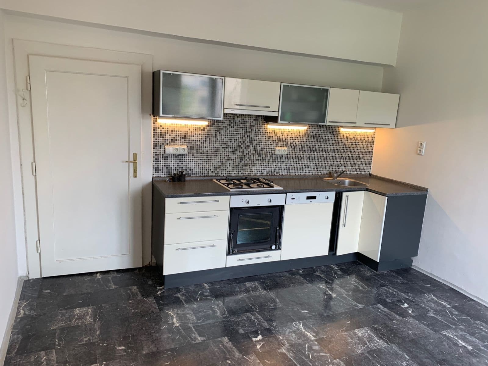 1 bedroom with open-plan kitchen flat to rent, 44 m², Hartigova, Prague, Prague 1 bedroom with open-plan kitchen flat to rent, 44 m², Hartigova, Prague, Prague