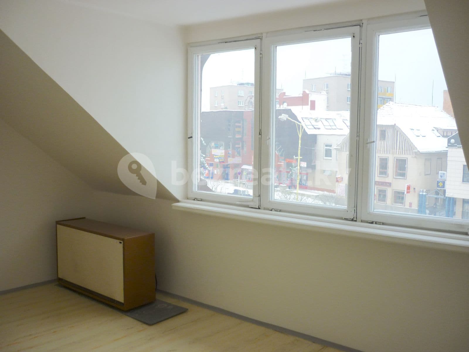 2 bedroom with open-plan kitchen flat to rent, 70 m², Mírové náměstí, Dobříš, Středočeský Region 2 bedroom with open-plan kitchen flat to rent, 70 m², Mírové náměstí, Dobříš, Středočeský Region