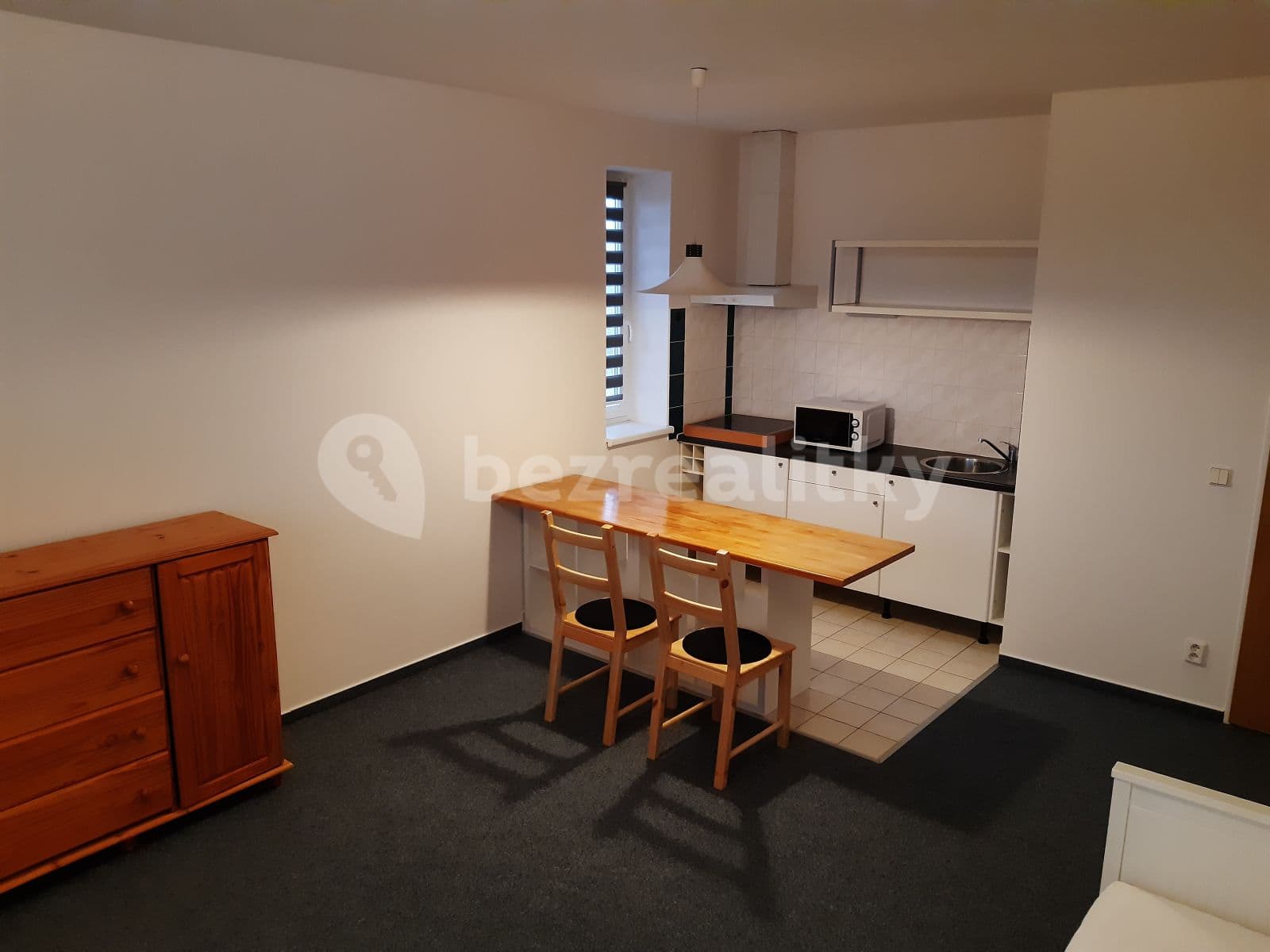 Studio flat to rent, 37 m², Felklova, Roztoky, Středočeský Region Studio flat to rent, 37 m², Felklova, Roztoky, Středočeský Region