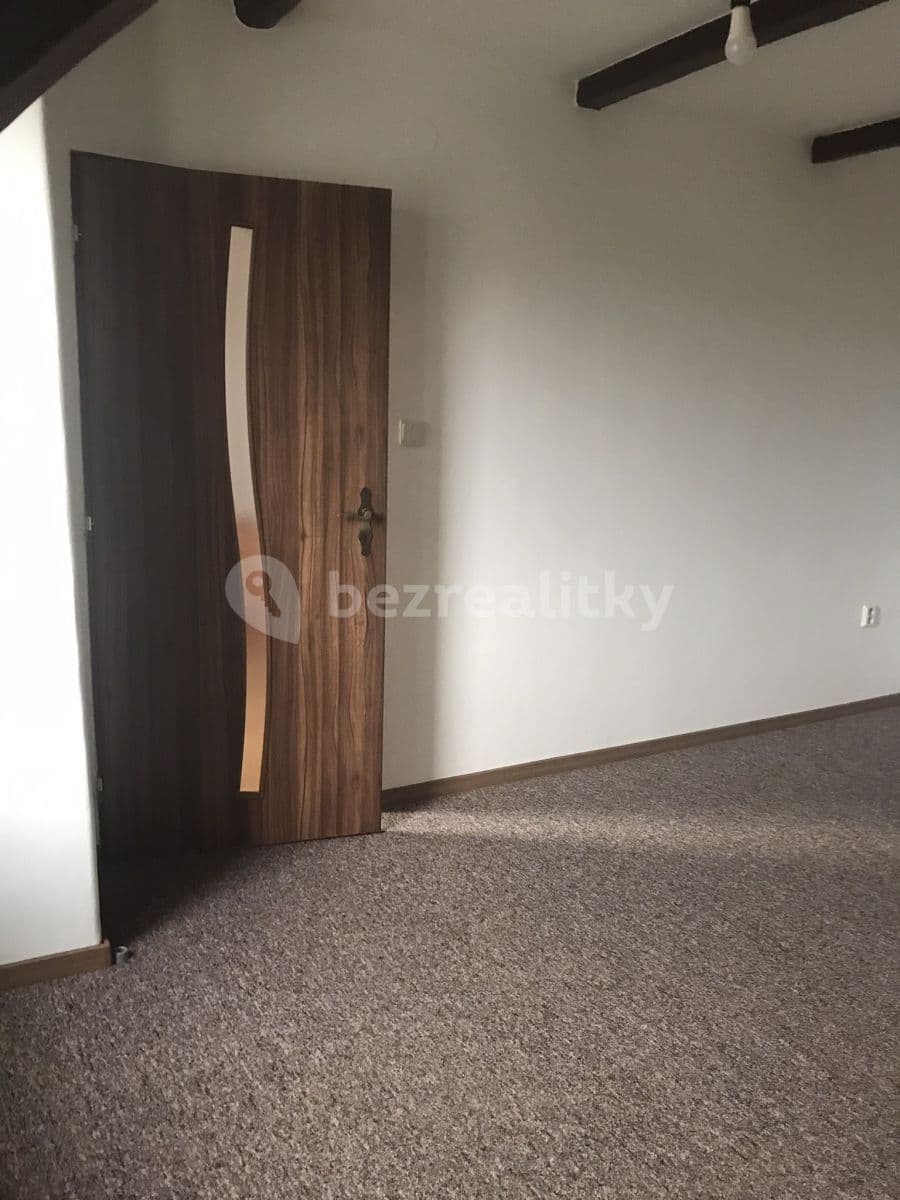 1 bedroom with open-plan kitchen flat to rent, 80 m², Lipová, Dobřany, Plzeňský Region