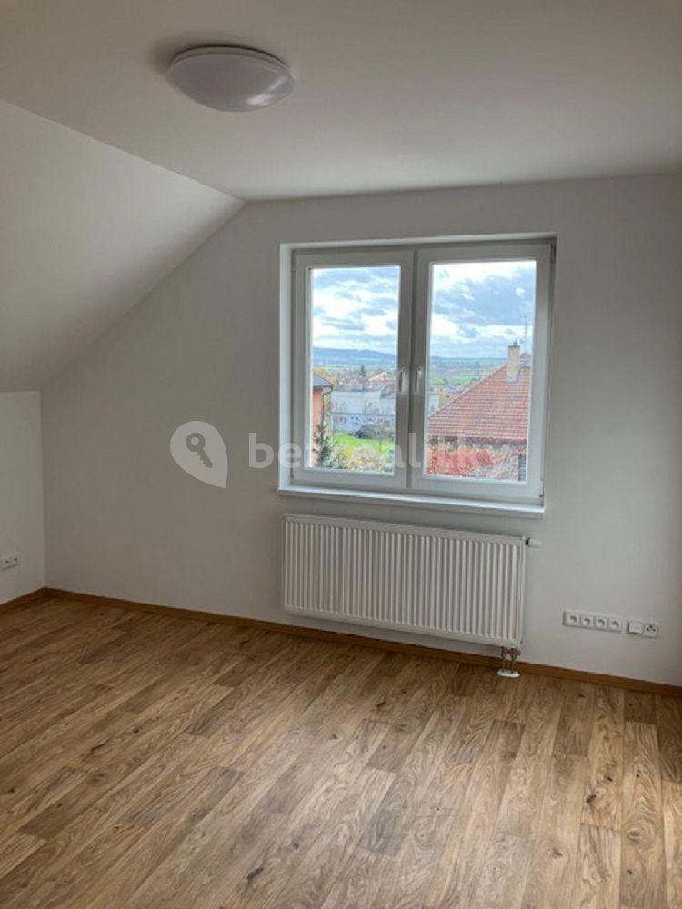 2 bedroom with open-plan kitchen flat to rent, 80 m², V Kamení, Plzeň, Plzeňský Region