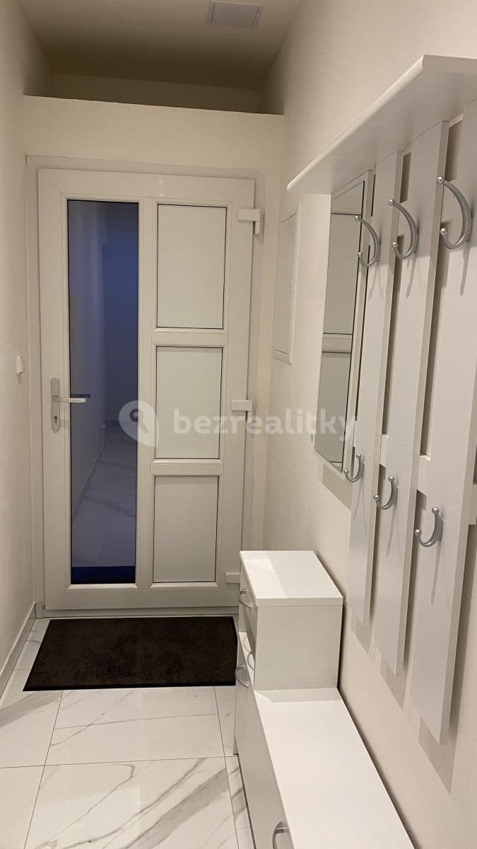 2 bedroom flat to rent, 40 m², Beroun, Středočeský Region
