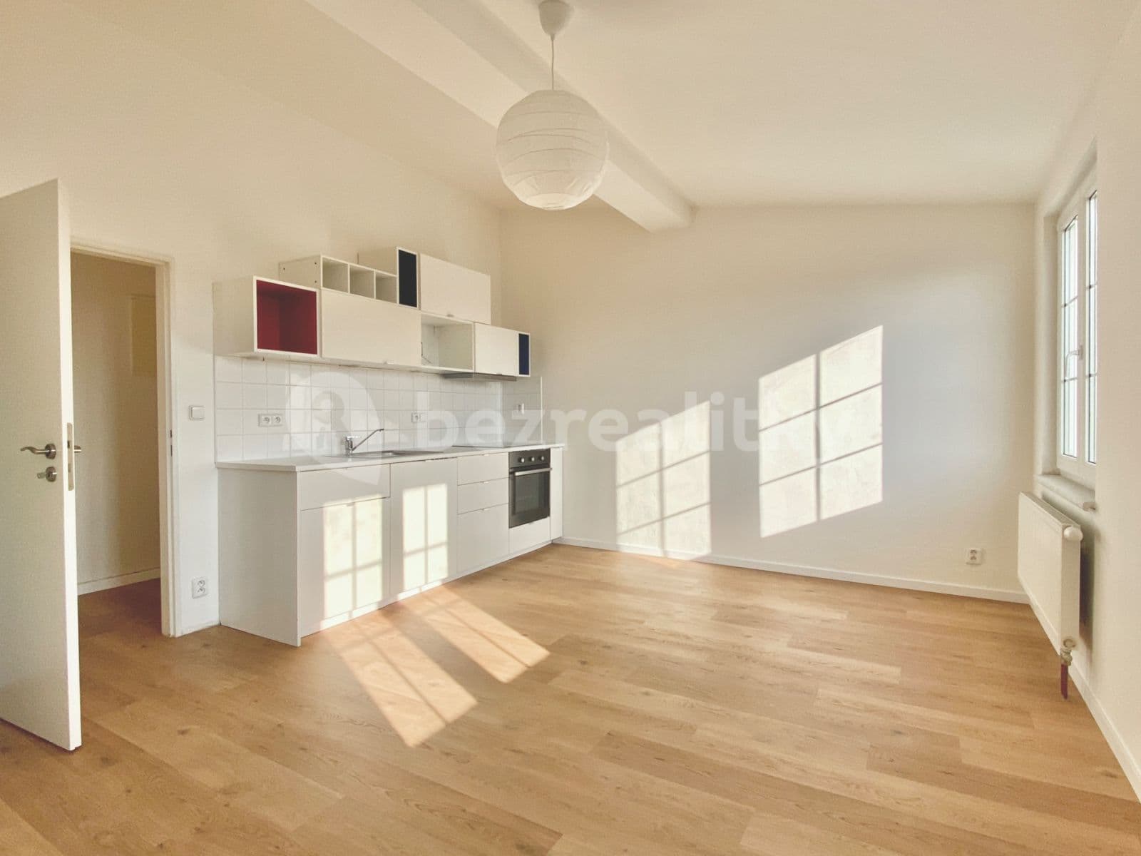 1 bedroom with open-plan kitchen flat to rent, 42 m², Leitnerova, Brno, Jihomoravský Region 1 bedroom with open-plan kitchen flat to rent, 42 m², Leitnerova, Brno, Jihomoravský Region