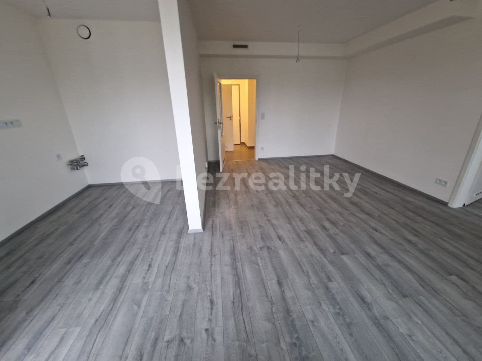 1 bedroom with open-plan kitchen flat to rent, 54 m², Františka Diviše, Prague, Prague 1 bedroom with open-plan kitchen flat to rent, 54 m², Františka Diviše, Prague, Prague