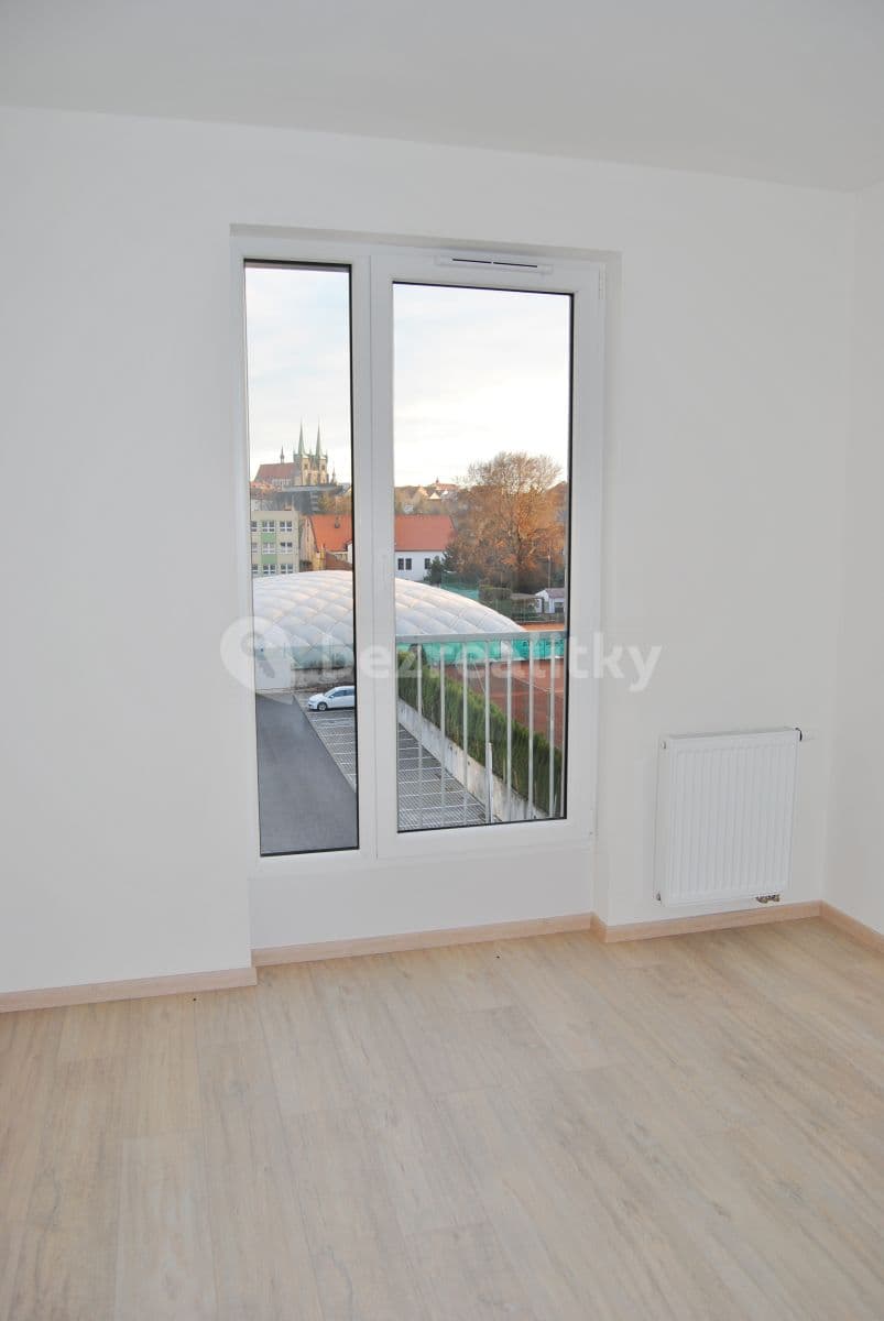 2 bedroom with open-plan kitchen flat to rent, 70 m², V Hliníkách, Chrudim, Pardubický Region 2 bedroom with open-plan kitchen flat to rent, 70 m², V Hliníkách, Chrudim, Pardubický Region