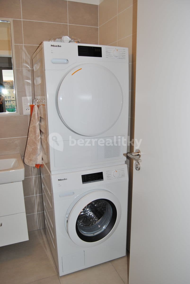 2 bedroom with open-plan kitchen flat to rent, 70 m², V Hliníkách, Chrudim, Pardubický Region 2 bedroom with open-plan kitchen flat to rent, 70 m², V Hliníkách, Chrudim, Pardubický Region