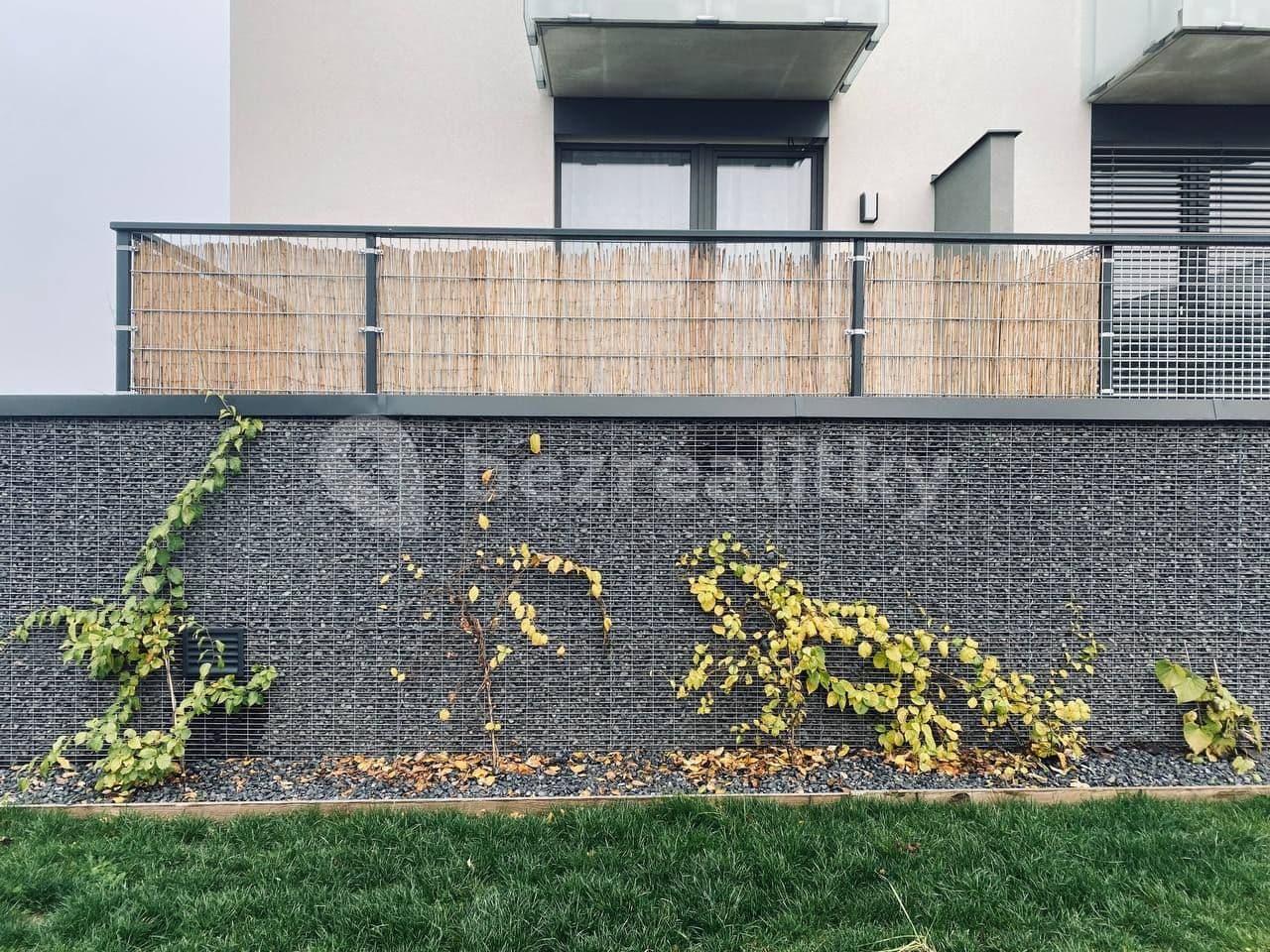 1 bedroom with open-plan kitchen flat to rent, 49 m², Prague, Prague 1 bedroom with open-plan kitchen flat to rent, 49 m², Prague, Prague