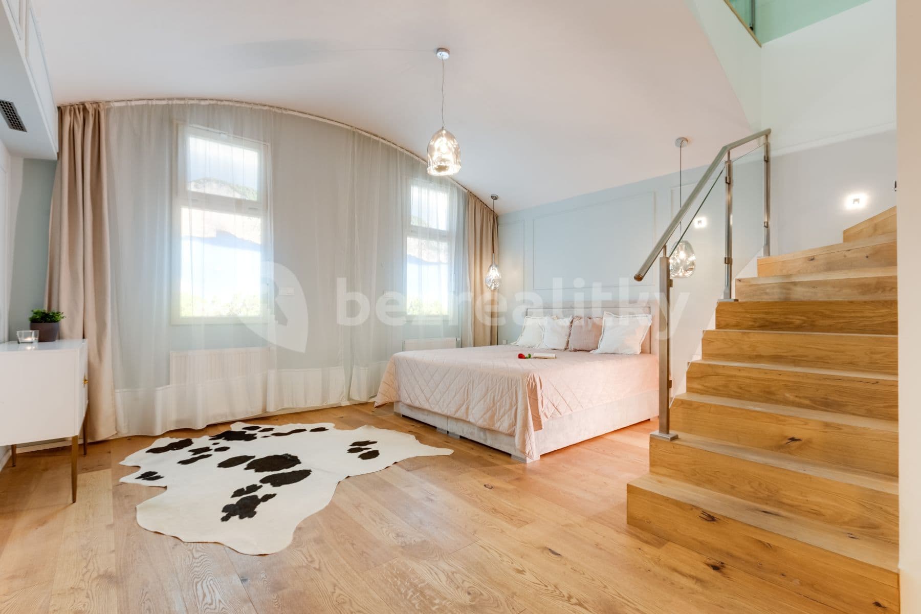2 bedroom with open-plan kitchen flat to rent, 86 m², Peckova, Prague, Prague 2 bedroom with open-plan kitchen flat to rent, 86 m², Peckova, Prague, Prague