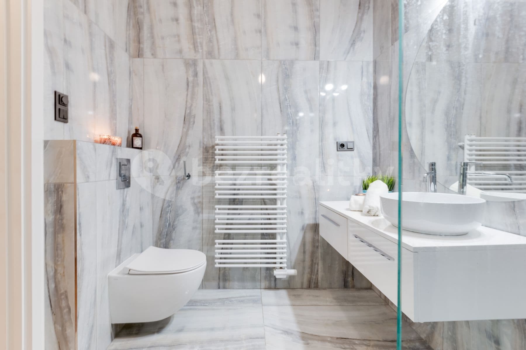 2 bedroom with open-plan kitchen flat to rent, 86 m², Peckova, Prague, Prague 2 bedroom with open-plan kitchen flat to rent, 86 m², Peckova, Prague, Prague