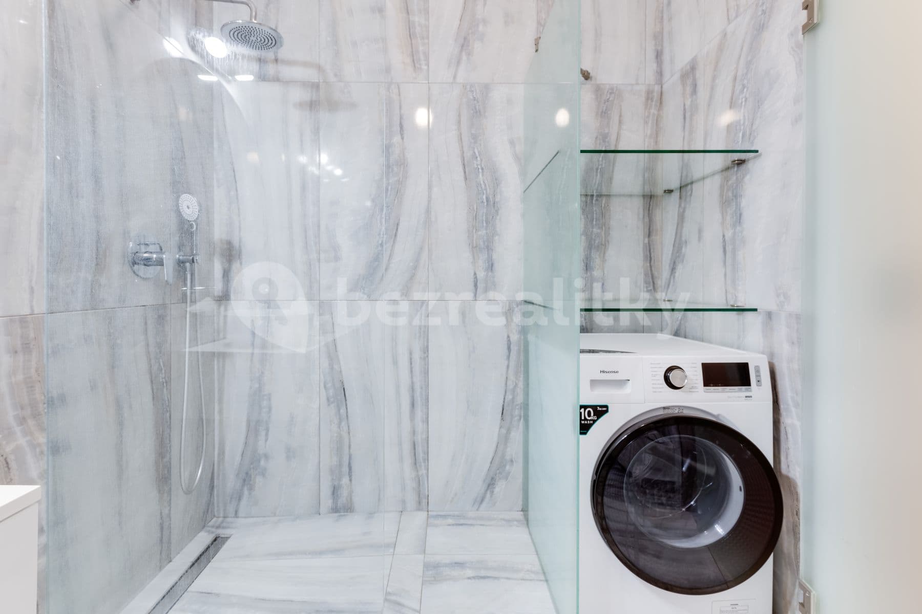 2 bedroom with open-plan kitchen flat to rent, 86 m², Peckova, Prague, Prague 2 bedroom with open-plan kitchen flat to rent, 86 m², Peckova, Prague, Prague