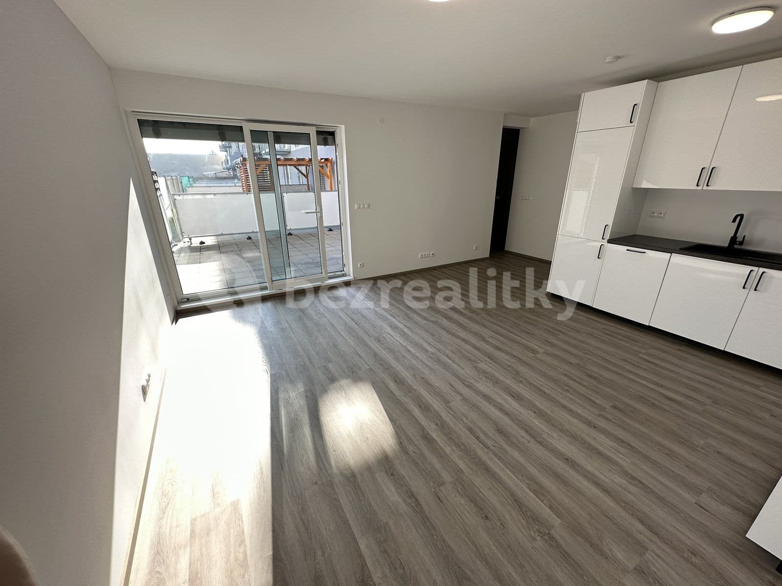 1 bedroom with open-plan kitchen flat to rent, 73 m², Havránkova, Brno, Jihomoravský Region 1 bedroom with open-plan kitchen flat to rent, 73 m², Havránkova, Brno, Jihomoravský Region