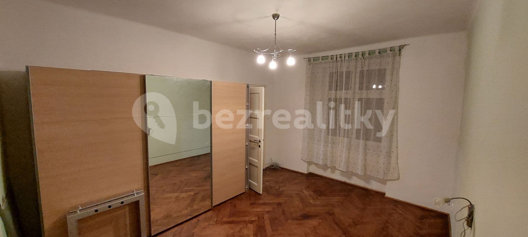 1 bedroom with open-plan kitchen flat to rent, 45 m², Táborská, Prague, Prague