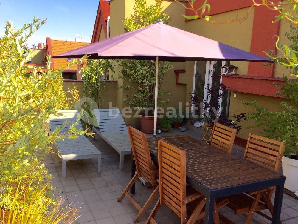 1 bedroom with open-plan kitchen flat to rent, 67 m², Tovární, Prague, Prague 1 bedroom with open-plan kitchen flat to rent, 67 m², Tovární, Prague, Prague