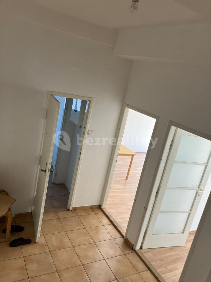 2 bedroom flat for sale, 54 m², U Jezerky, Prague, Prague