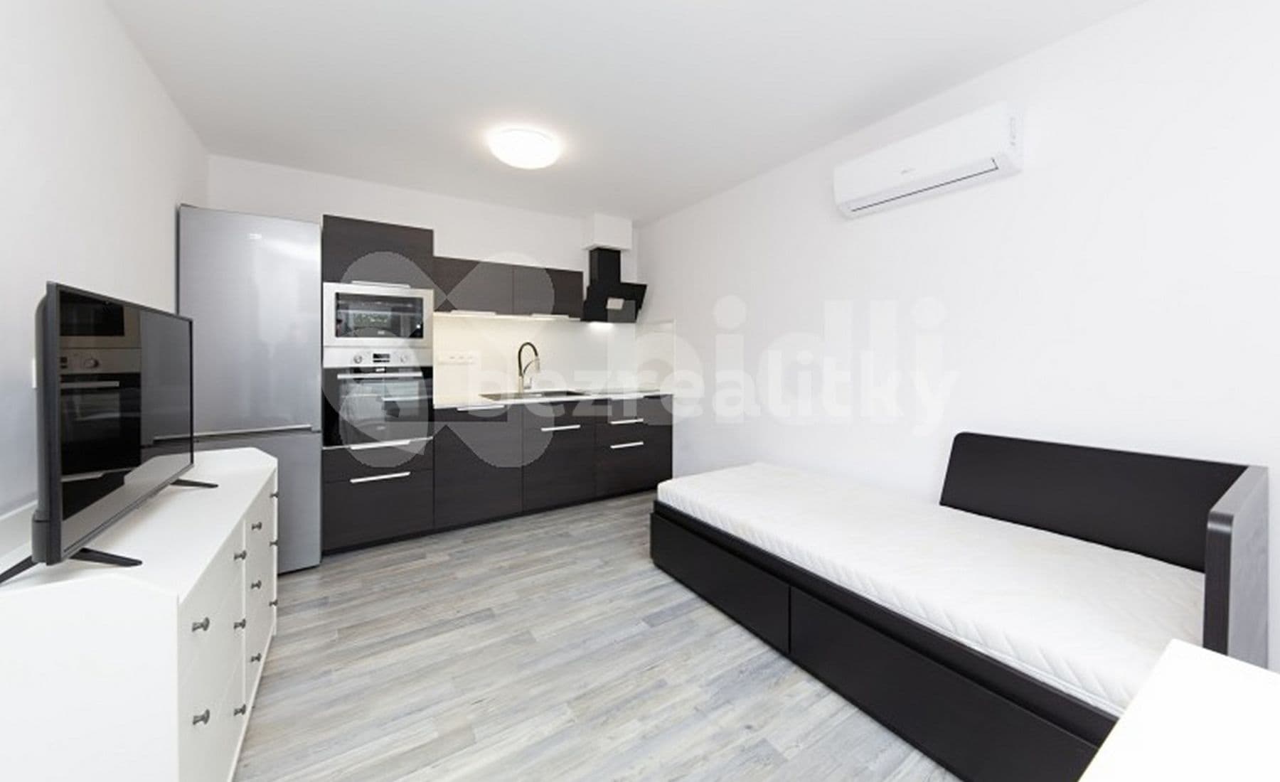 Studio flat to rent, 32 m², Černohorská, Brno, Jihomoravský Region Studio flat to rent, 32 m², Černohorská, Brno, Jihomoravský Region