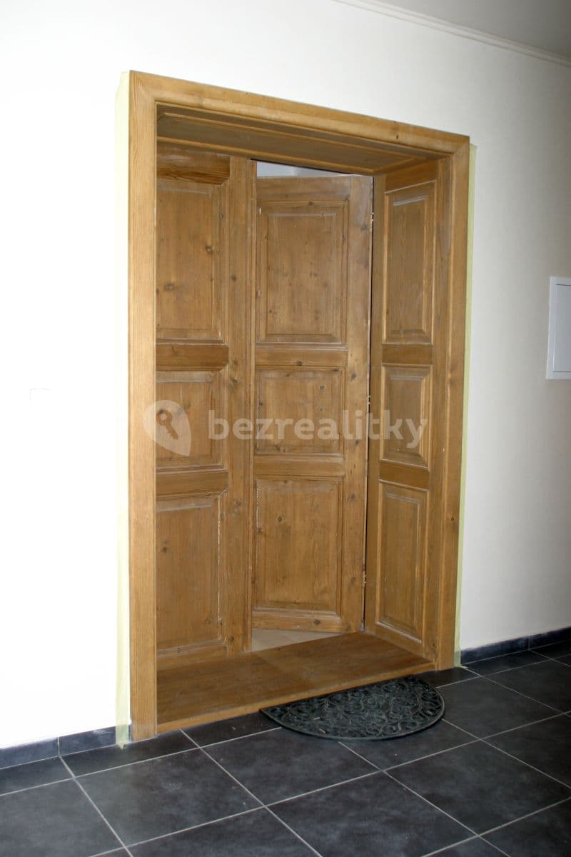 1 bedroom with open-plan kitchen flat to rent, 36 m², Resselovo náměstí, Chrudim, Pardubický Region 1 bedroom with open-plan kitchen flat to rent, 36 m², Resselovo náměstí, Chrudim, Pardubický Region