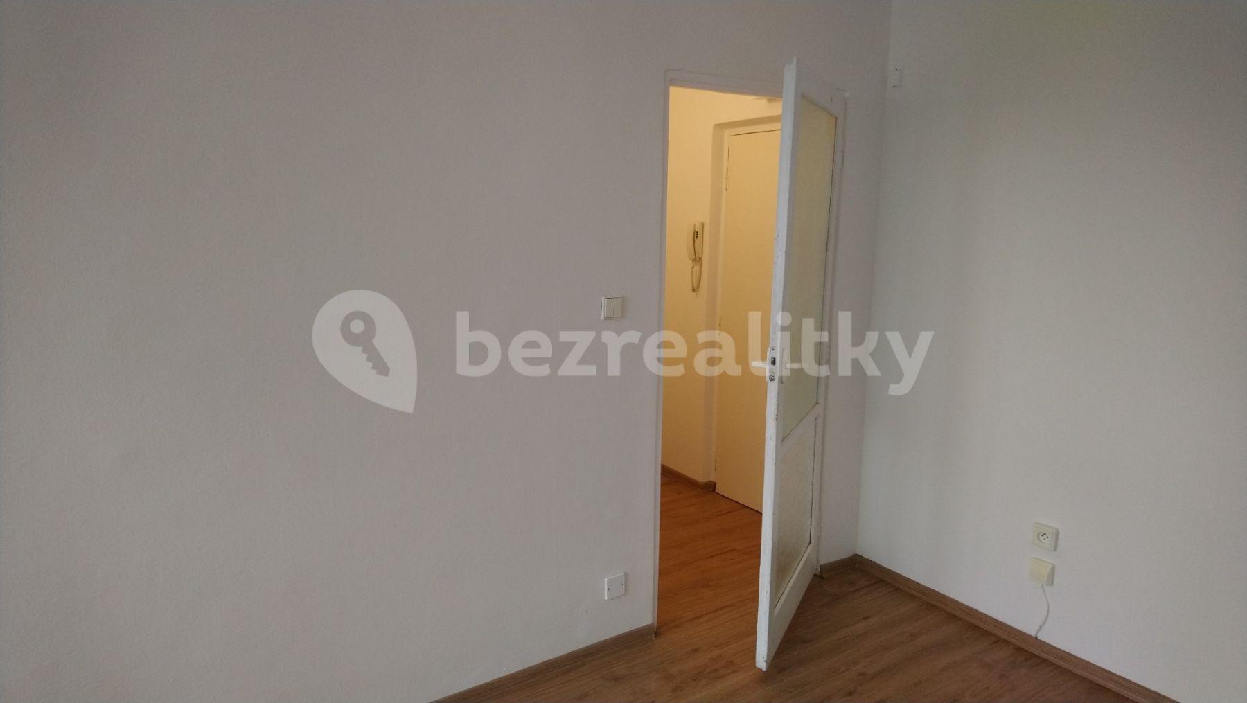 Studio flat for sale, 30 m², Severní, Hradec Králové, Královéhradecký Region