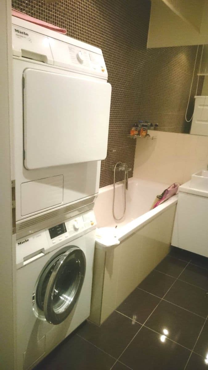 2 bedroom with open-plan kitchen flat to rent, 65 m², Silurská, Prague, Prague 2 bedroom with open-plan kitchen flat to rent, 65 m², Silurská, Prague, Prague