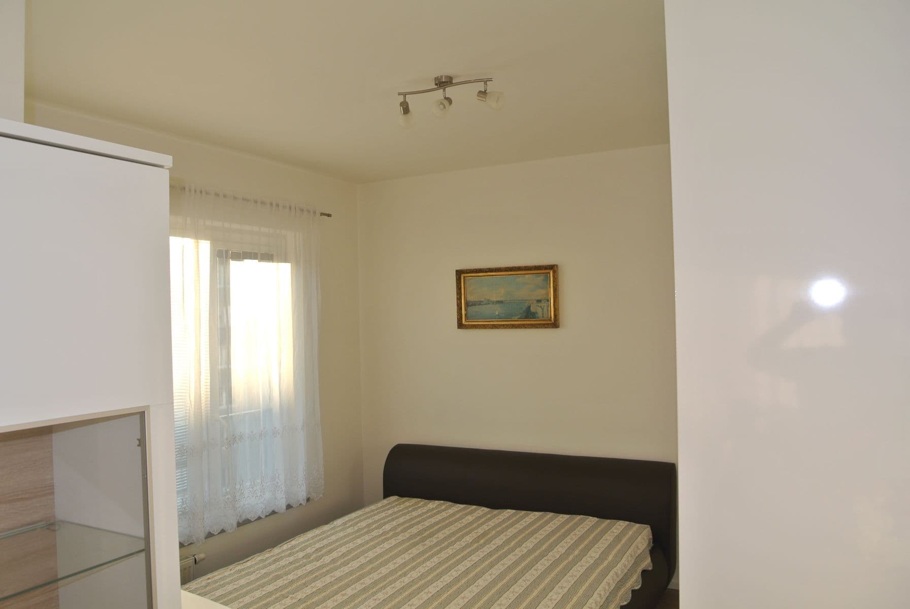 2 bedroom with open-plan kitchen flat to rent, 65 m², Silurská, Prague, Prague 2 bedroom with open-plan kitchen flat to rent, 65 m², Silurská, Prague, Prague