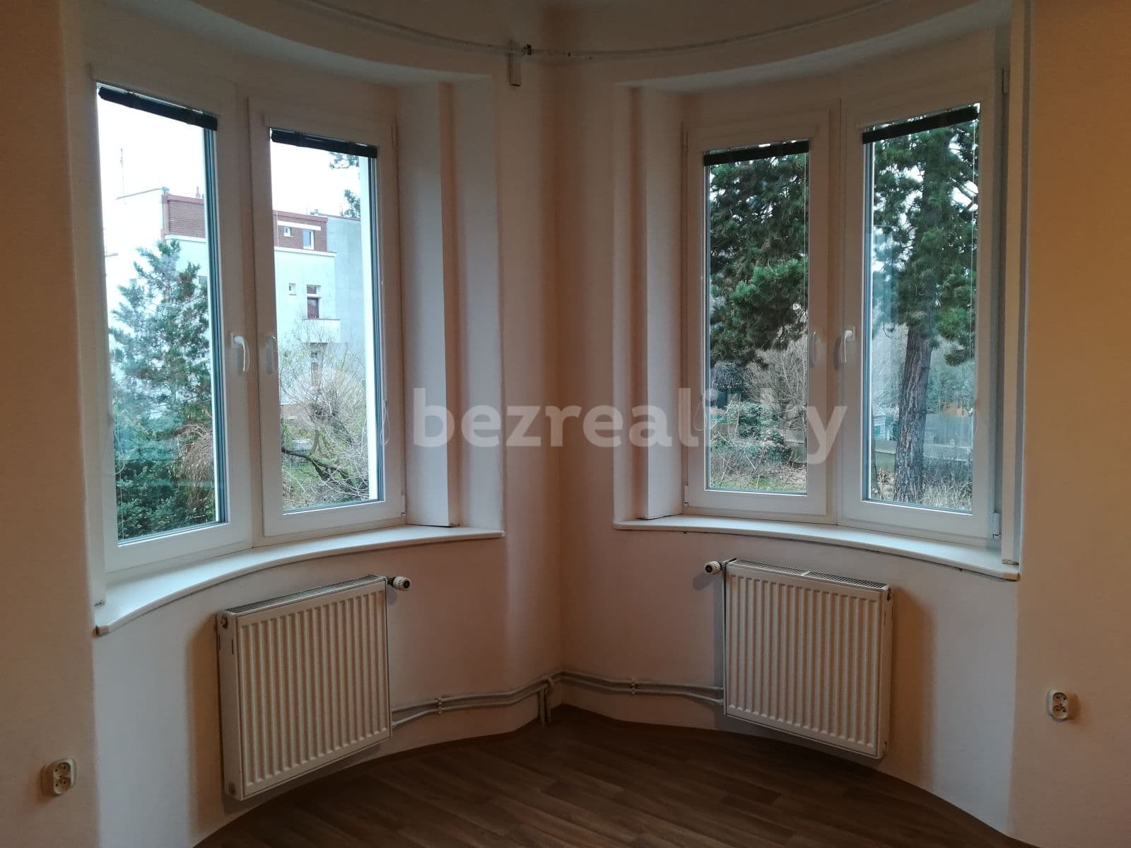 1 bedroom with open-plan kitchen flat to rent, 47 m², Hošťálkova, Prague, Prague 1 bedroom with open-plan kitchen flat to rent, 47 m², Hošťálkova, Prague, Prague