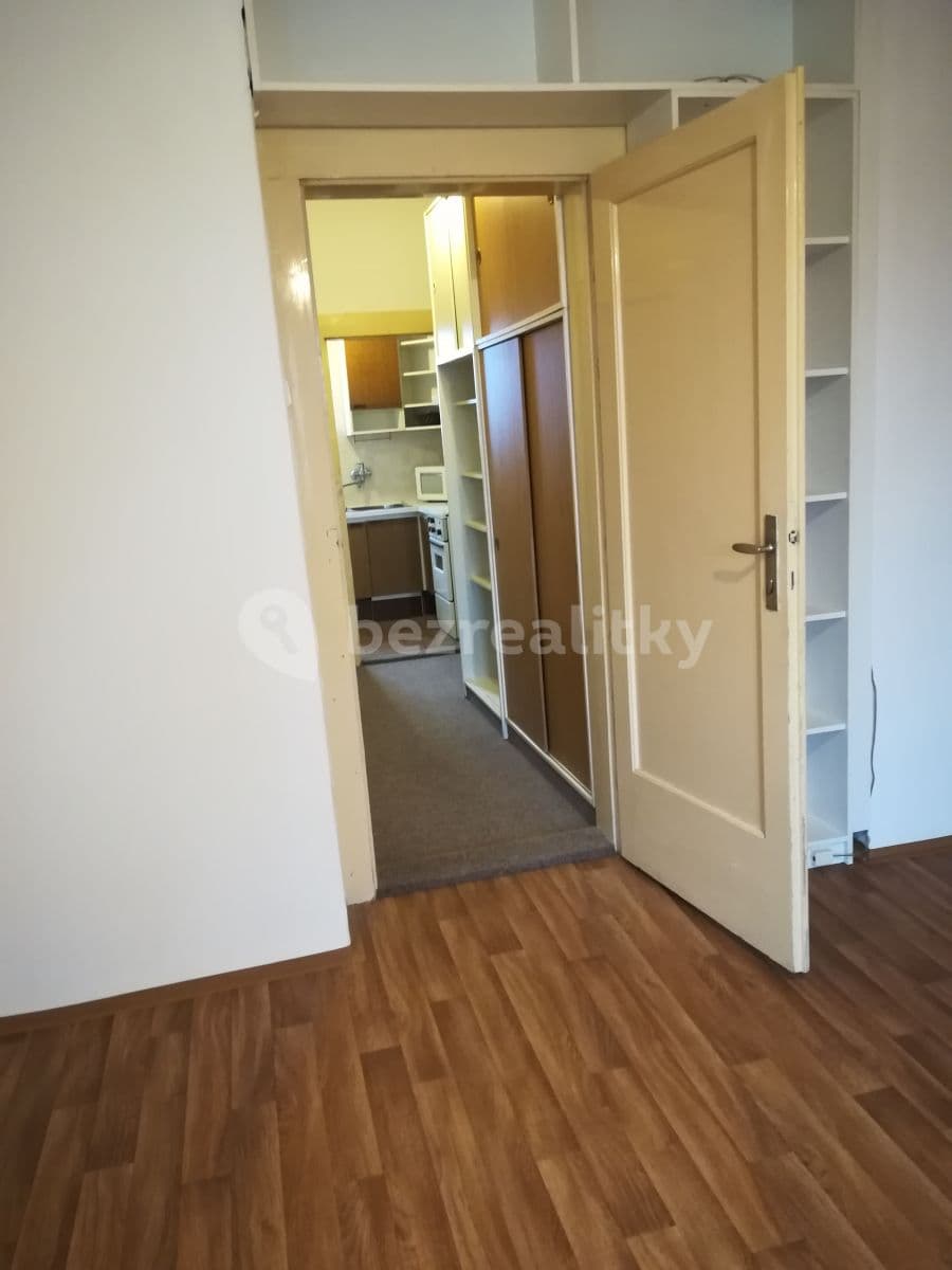 1 bedroom with open-plan kitchen flat to rent, 47 m², Hošťálkova, Prague, Prague 1 bedroom with open-plan kitchen flat to rent, 47 m², Hošťálkova, Prague, Prague
