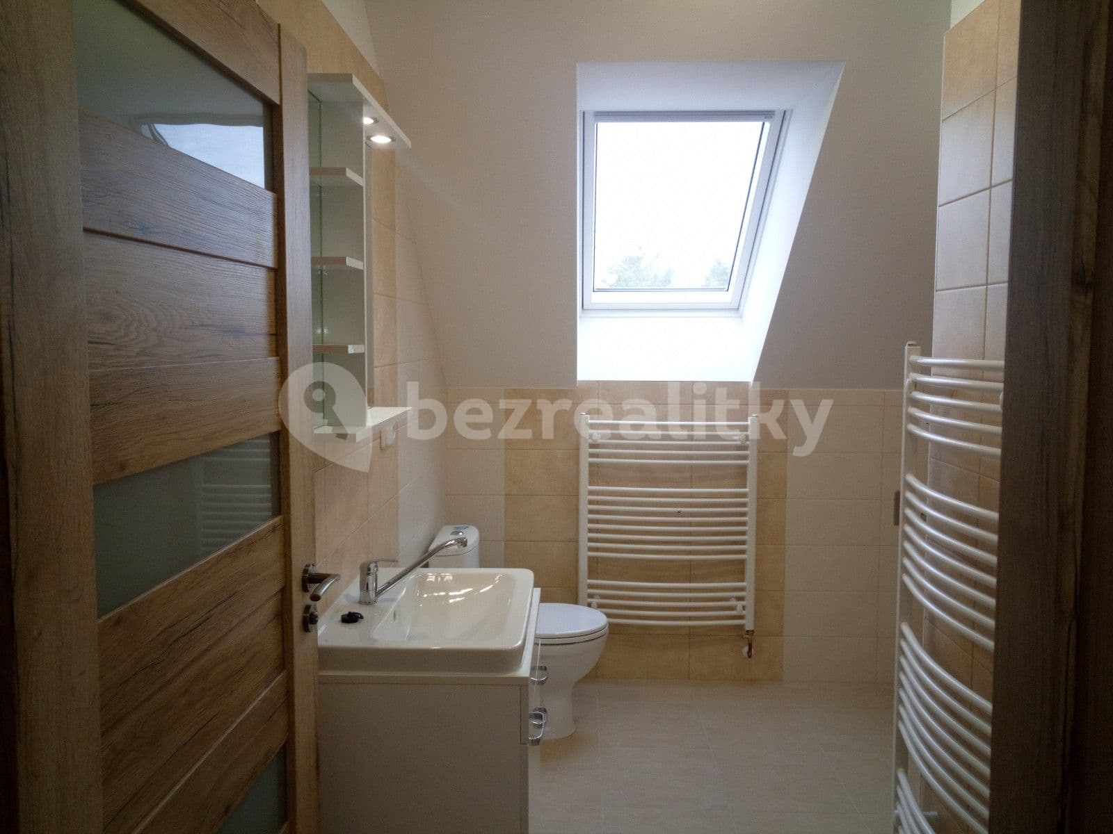 1 bedroom with open-plan kitchen flat to rent, 73 m², Zálesí, Úvaly, Středočeský Region 1 bedroom with open-plan kitchen flat to rent, 73 m², Zálesí, Úvaly, Středočeský Region