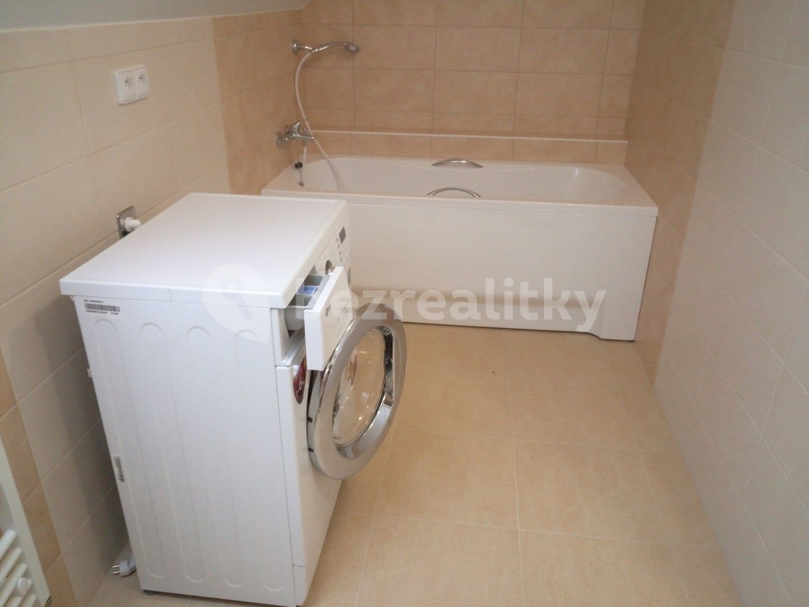 1 bedroom with open-plan kitchen flat to rent, 73 m², Zálesí, Úvaly, Středočeský Region 1 bedroom with open-plan kitchen flat to rent, 73 m², Zálesí, Úvaly, Středočeský Region