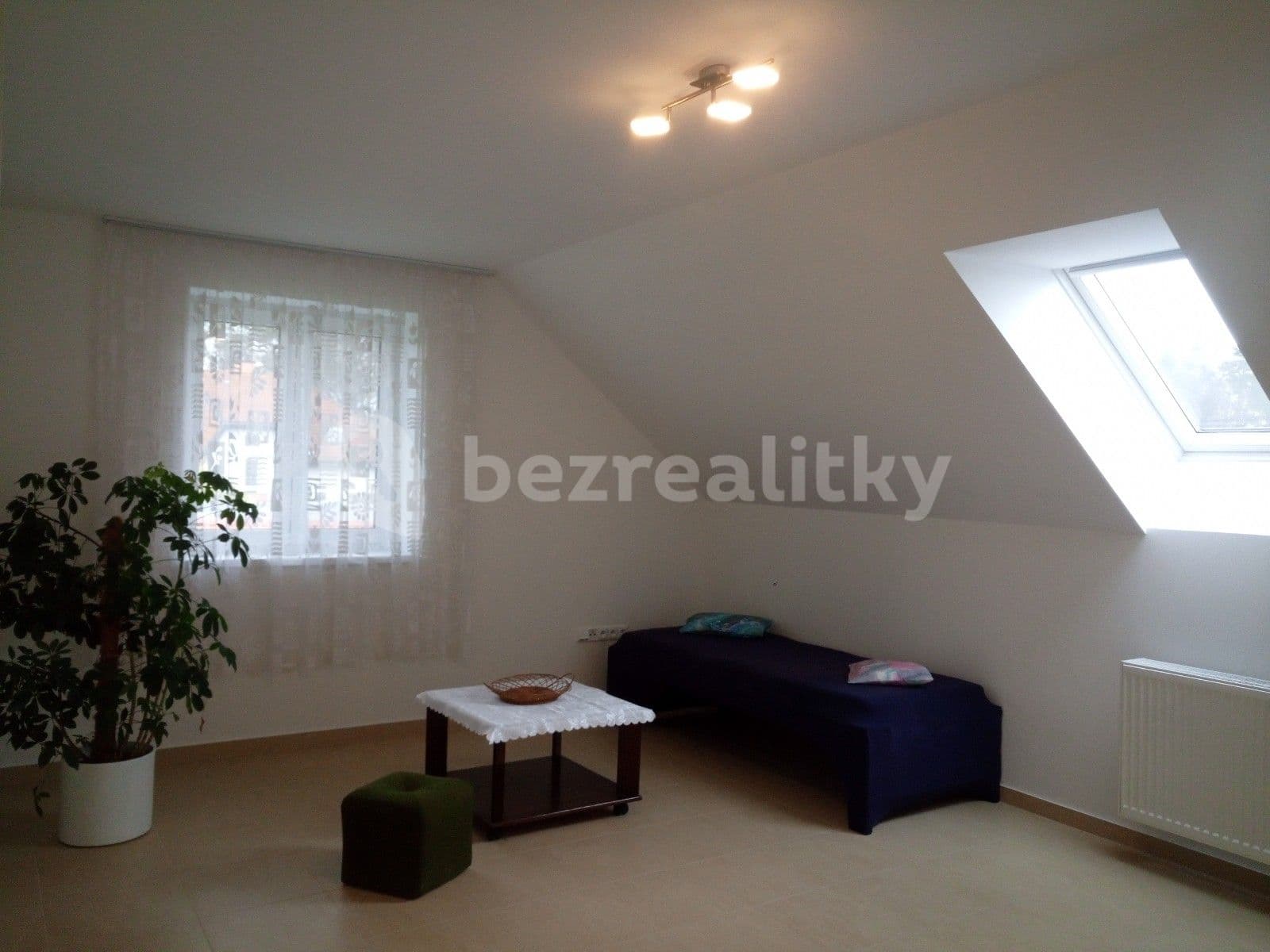 1 bedroom with open-plan kitchen flat to rent, 73 m², Zálesí, Úvaly, Středočeský Region 1 bedroom with open-plan kitchen flat to rent, 73 m², Zálesí, Úvaly, Středočeský Region