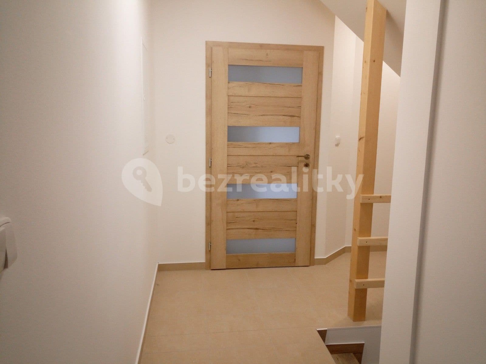 1 bedroom with open-plan kitchen flat to rent, 73 m², Zálesí, Úvaly, Středočeský Region 1 bedroom with open-plan kitchen flat to rent, 73 m², Zálesí, Úvaly, Středočeský Region