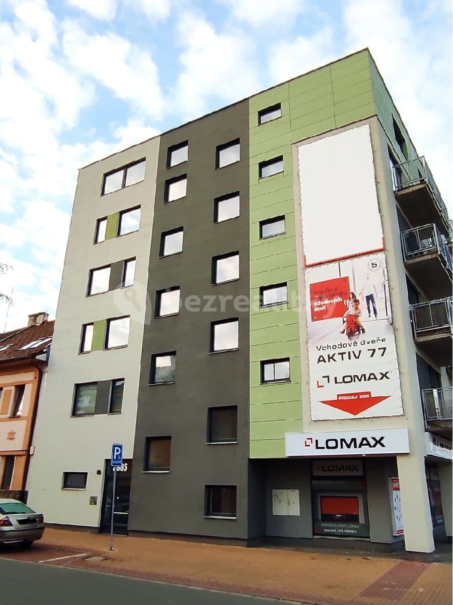 1 bedroom with open-plan kitchen flat to rent, 50 m², Železničního pluku, Pardubice, Pardubický Region 1 bedroom with open-plan kitchen flat to rent, 50 m², Železničního pluku, Pardubice, Pardubický Region