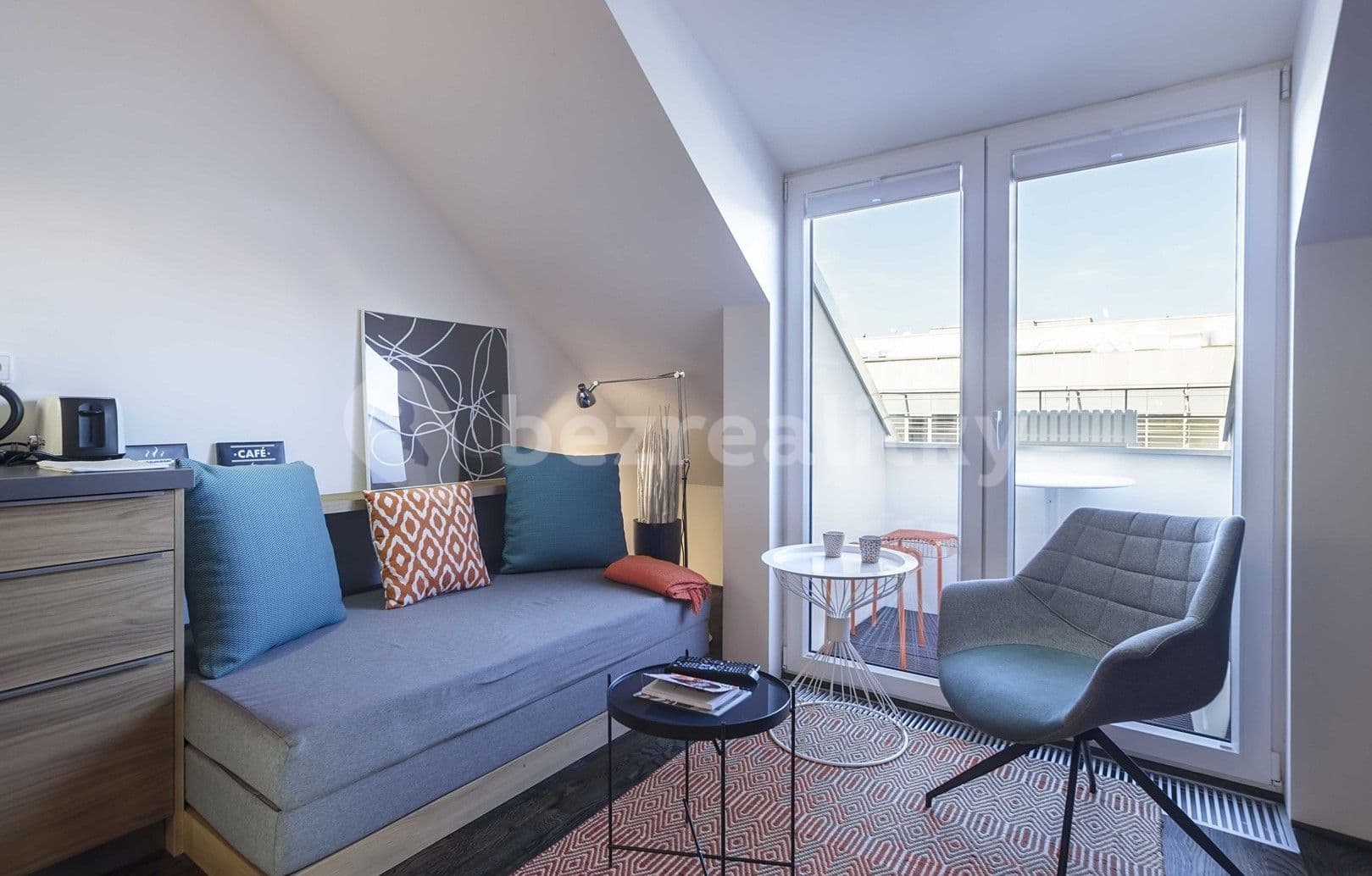 1 bedroom with open-plan kitchen flat to rent, 70 m², U Parního mlýna, Prague, Prague 1 bedroom with open-plan kitchen flat to rent, 70 m², U Parního mlýna, Prague, Prague