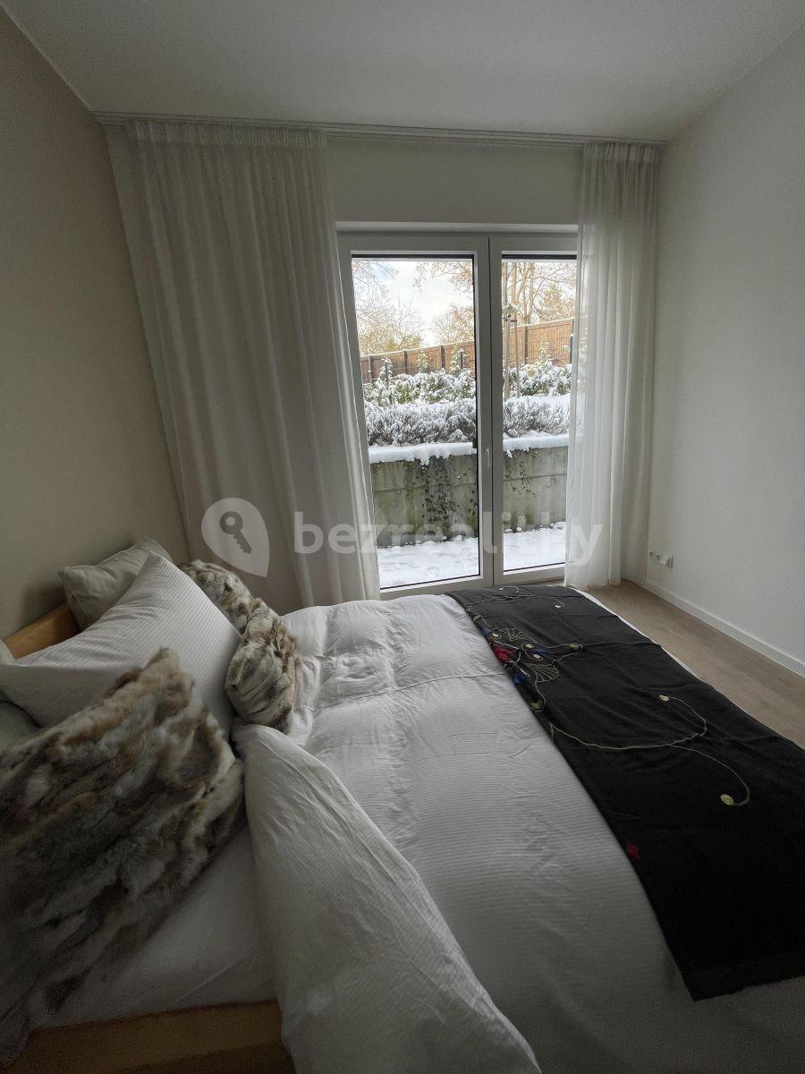 2 bedroom with open-plan kitchen flat to rent, 84 m², Butovická, Prague, Prague